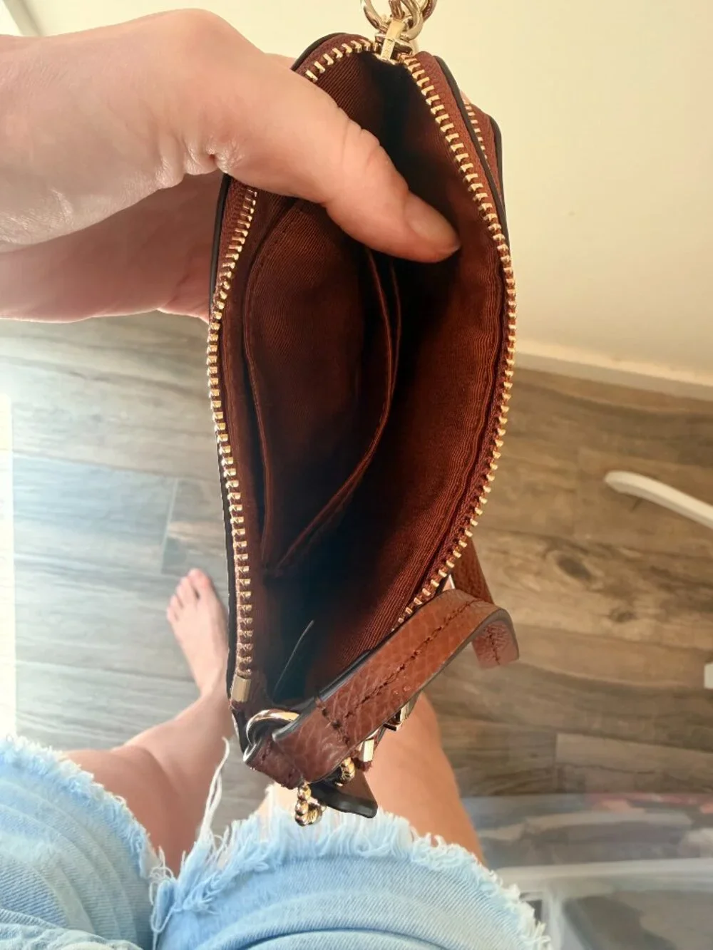 Authentic COACH Corner Zip Wristlet in Signature Canvas with Stripe – Tan/Brown